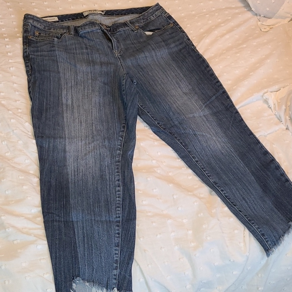 Torrid boyfriend jeans in size 18 NWT - Picture 2 of 5